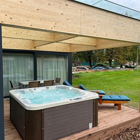 Villa Resort & Organic Spa - Luxusni Apartman S Virivkou 체스케부데요비체 외부 사진